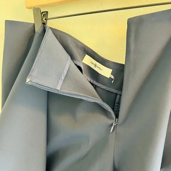 Tory Burch Tech Twill Golf Skort Size XL Navy Blue Ruffle Skirt Shorts Sporty - Picture 9 of 14